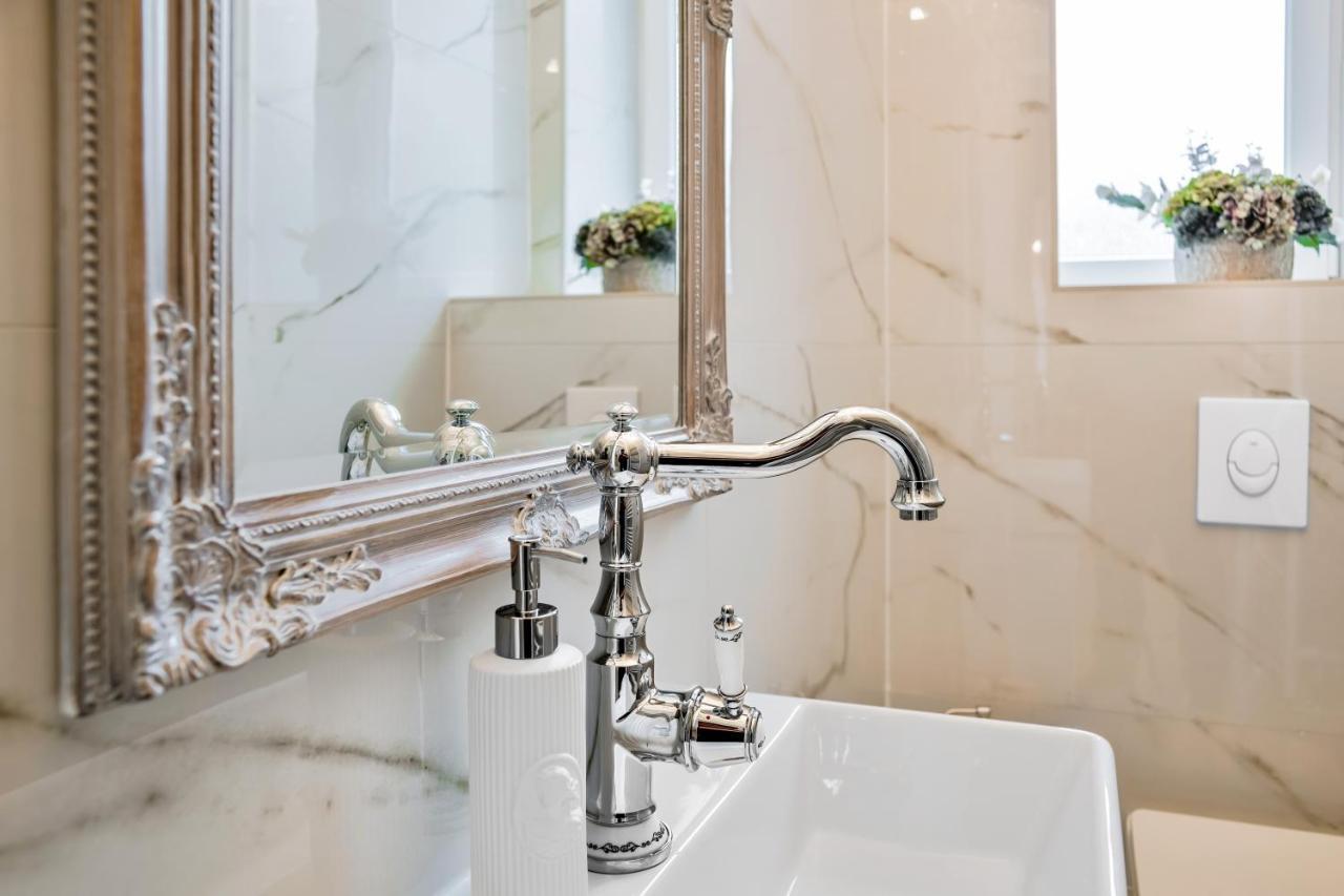 Luxury Class Apartment - 1St Floor, Large Apartment, Downtown, Newly Renovated, Fast Wifi, 4X Air Conditioning Загреб Экстерьер фото